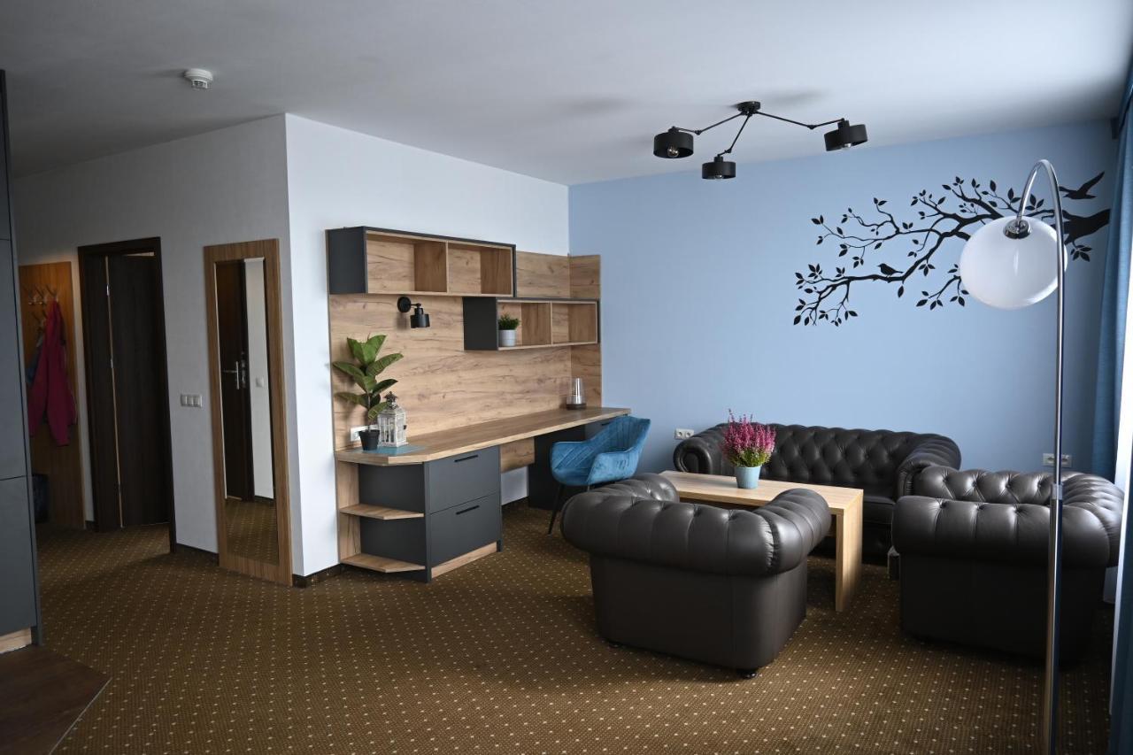 Aparthotel Legnica - Apartamenty Z Aneksem Kuchennym Exterior foto