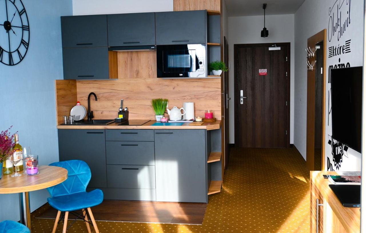 Aparthotel Legnica - Apartamenty Z Aneksem Kuchennym Exterior foto